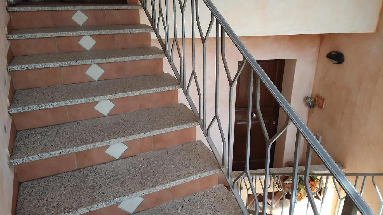 Casa Vacanze Residence Cavour 瓦雷多利亚 0*,