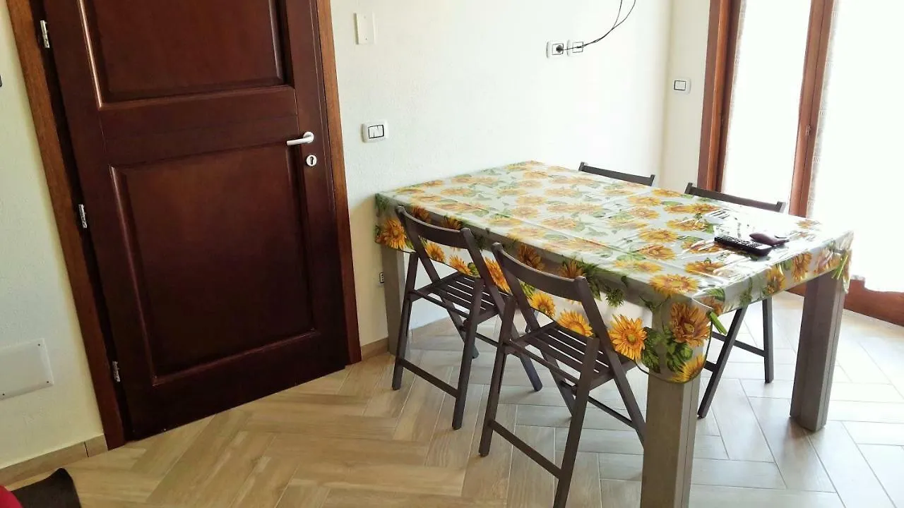 Casa Vacanze Residence Cavour 瓦雷多利亚 公寓